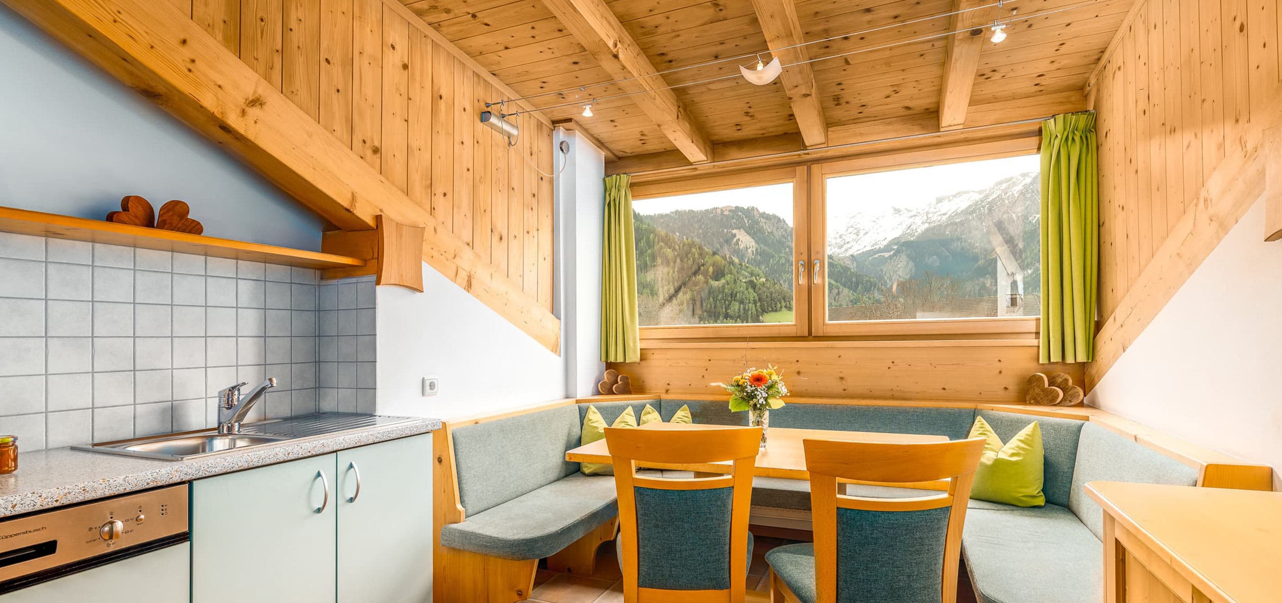 Bauerhofurlaub winterurlaub skiurlaub dolomiten seiser alm kastelruth langlauf pistengaudi rodeln ferienwohnung formsunhof (1)