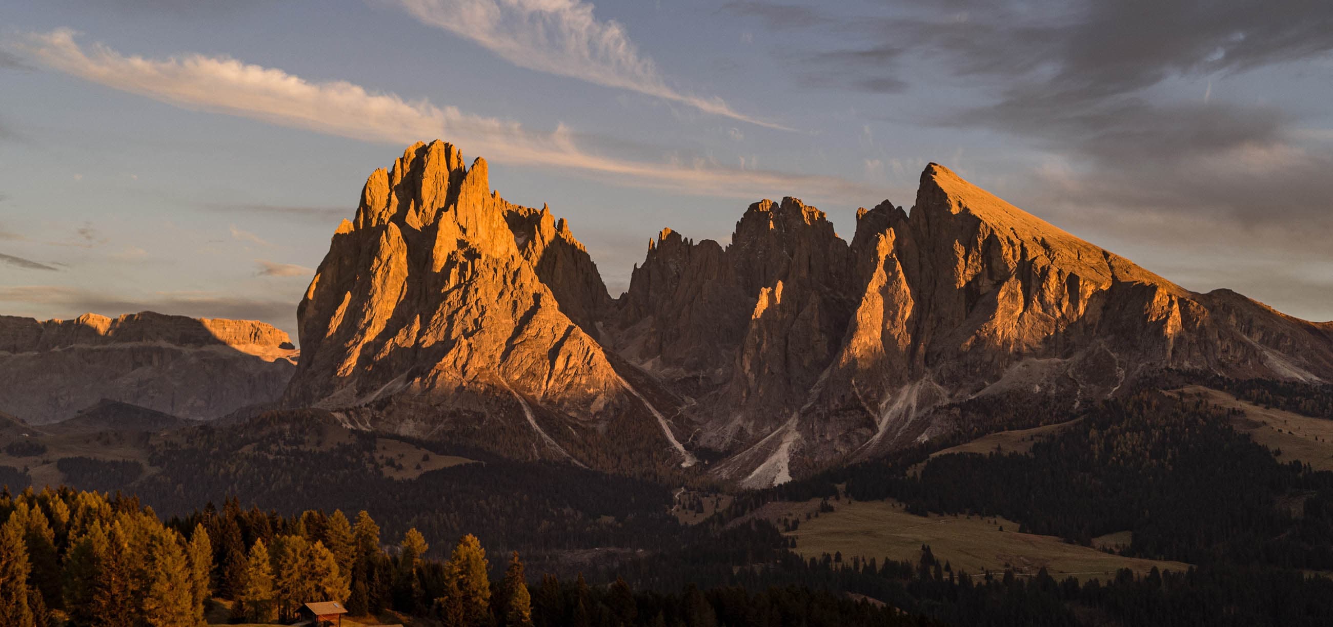 Frühling Sommer Wanderurlaub Dolomiten Südtirol Kastelruth Seiser Alm Schlerngebiet (6)