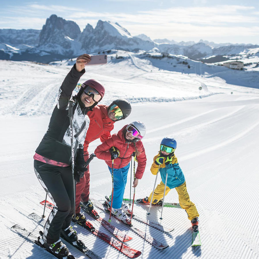 Winterurlaub Skiurlaub Dolomiten Seiser Alm Kastelruth Langlauf Pistengaudi (21) Winterurlaub Skiurlaub Dolomiten Seiser Alm Kastelruth Langlauf Pistengaudi (21)
